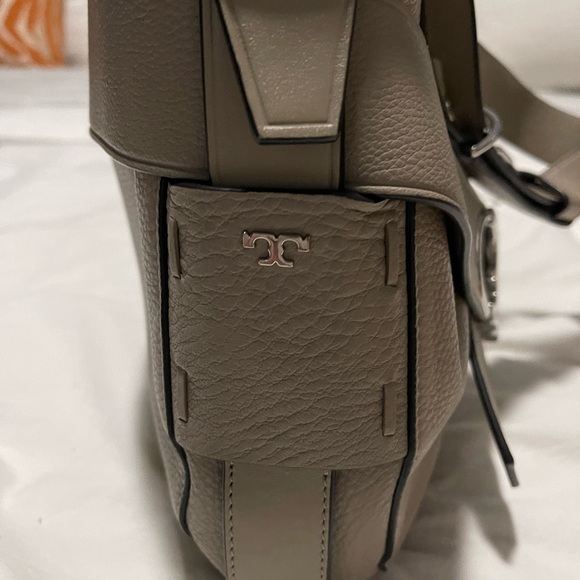 Tory Burch Gemini Link Large/Taupe - Picture 6 of 12